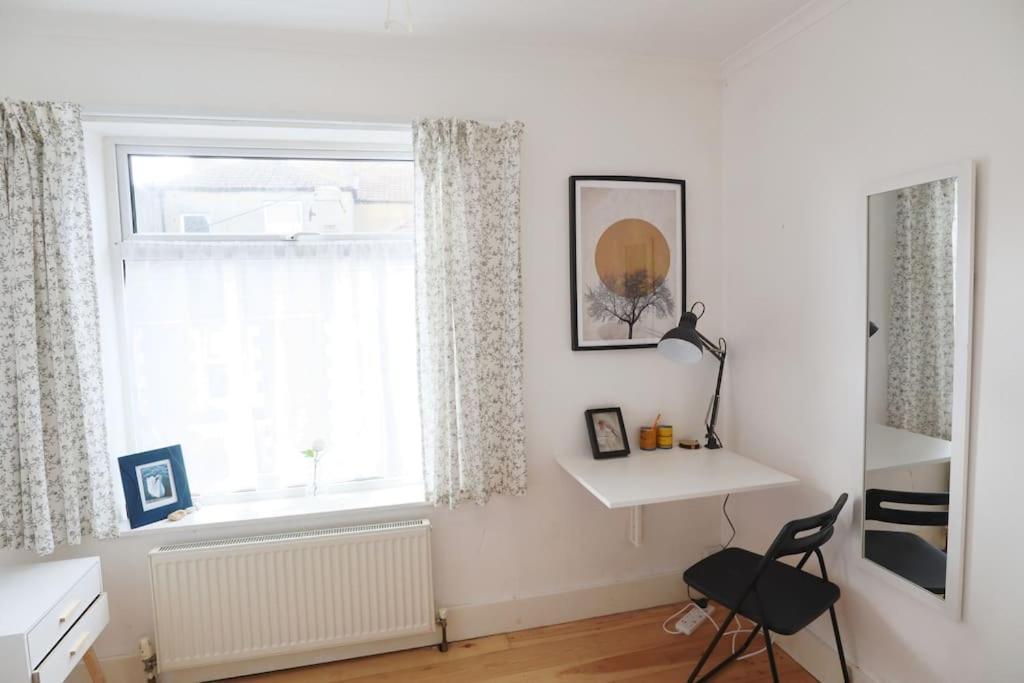 Cute Cottage 4 Mins From Cafes Station And Sea St Leonards-on-Sea ภายนอก รูปภาพ