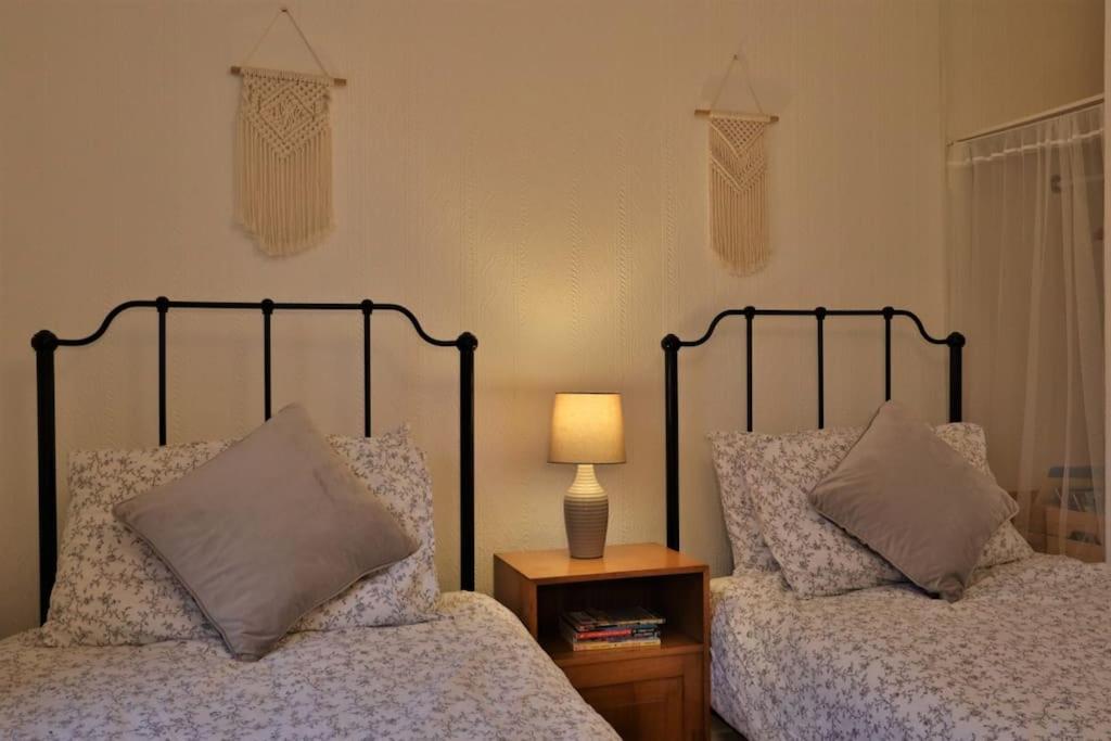 Cute Cottage 4 Mins From Cafes Station And Sea St Leonards-on-Sea ภายนอก รูปภาพ